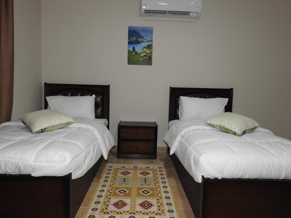 Amro Petra Apartment Wadi Musa Buitenkant foto