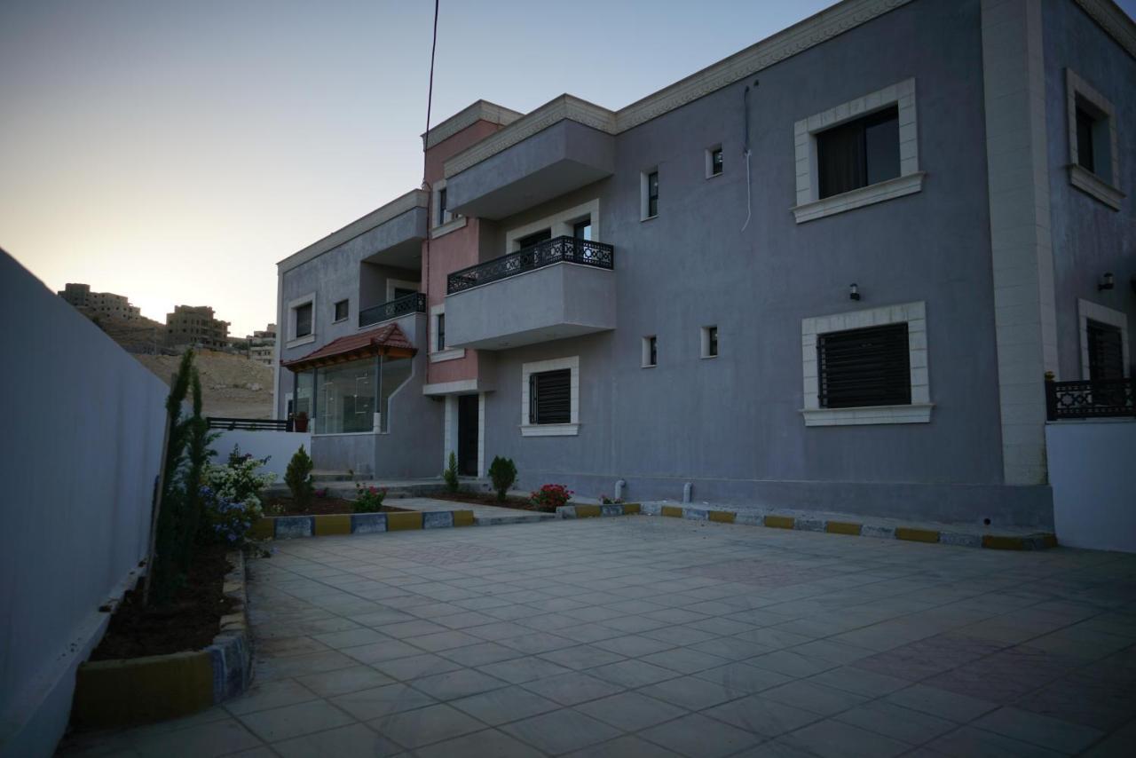 Amro Petra Apartment Wadi Musa Buitenkant foto
