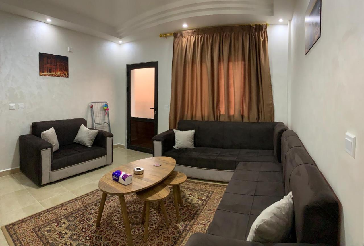 Amro Petra Apartment Wadi Musa Buitenkant foto