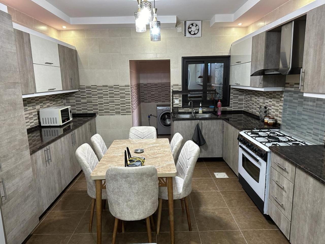 Amro Petra Apartment Wadi Musa Buitenkant foto