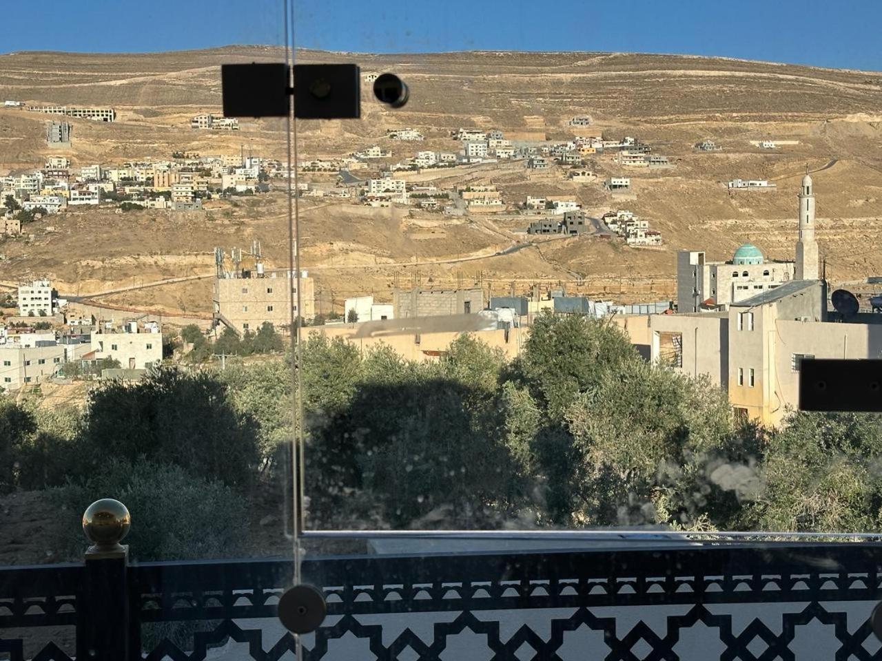Amro Petra Apartment Wadi Musa Buitenkant foto
